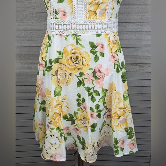 DISNEY Princess Beauty and the Beast/Belle Sleeveless Dress Yellow Floral-Small - Picture 3 of 4